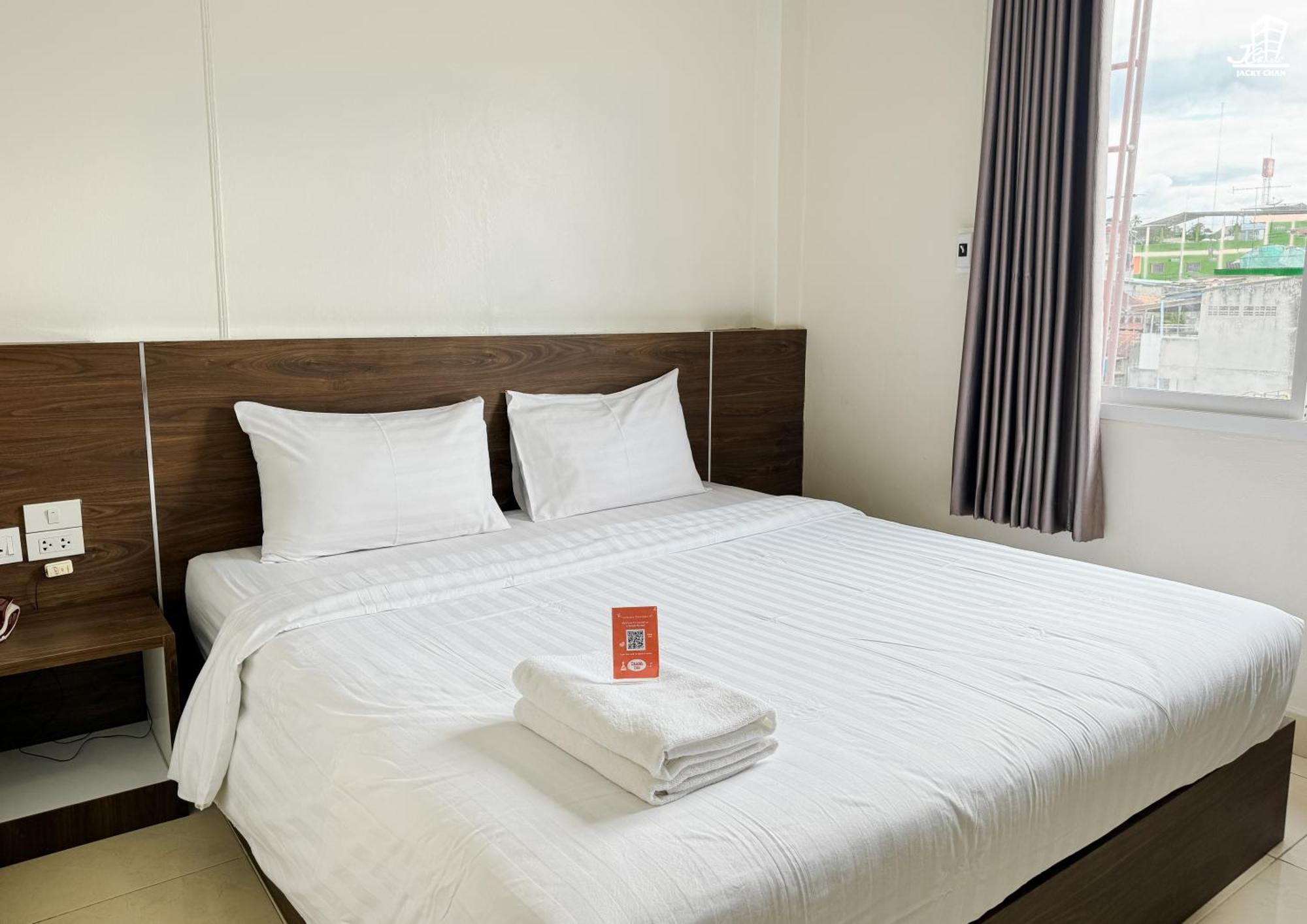 Jacky Chan Hotel Betong Esterno foto